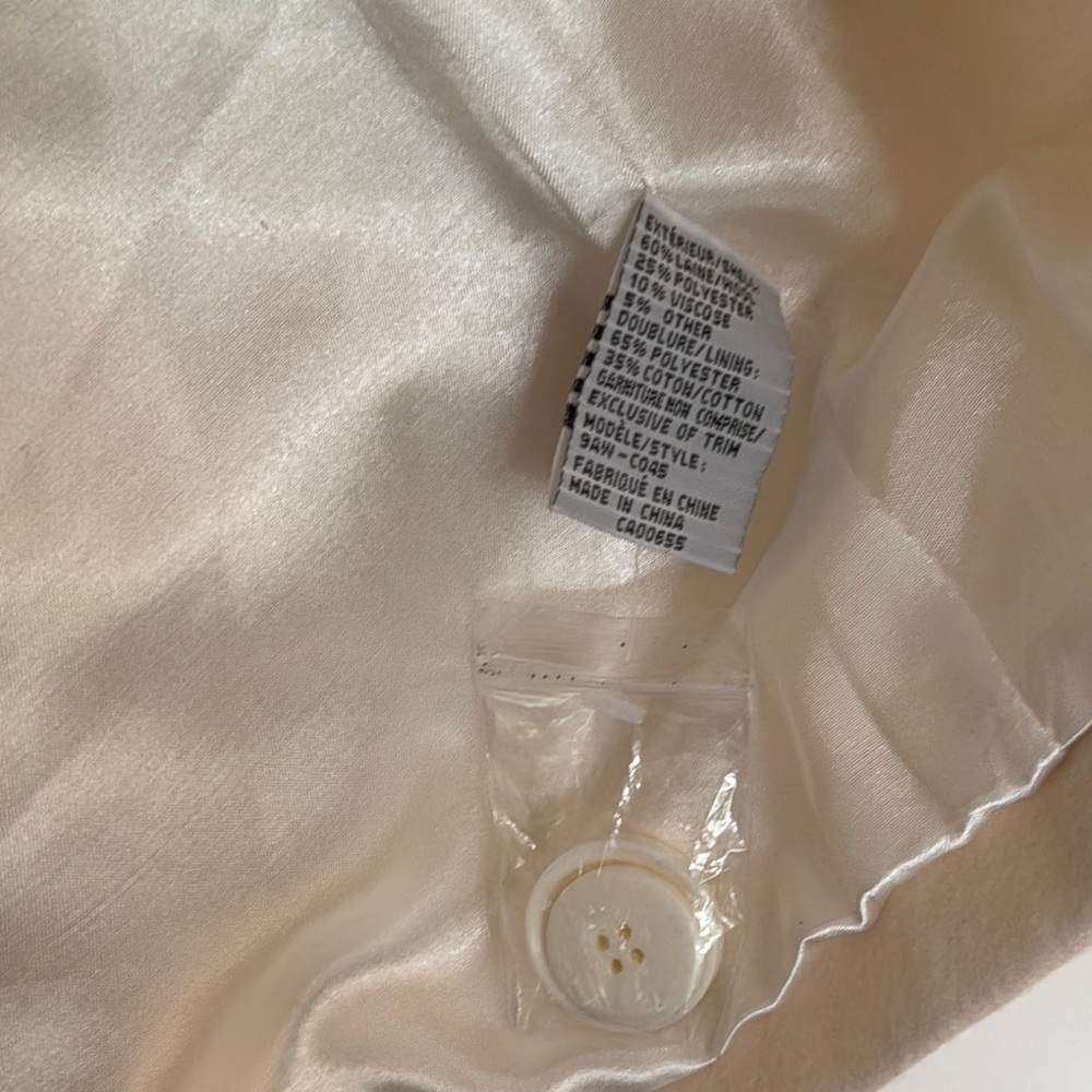 Vintage Reitmans Elegant Cream Women's Wool Blend Coat - Picture 6 of 9